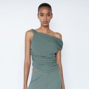 Chic ruched asymmetric top